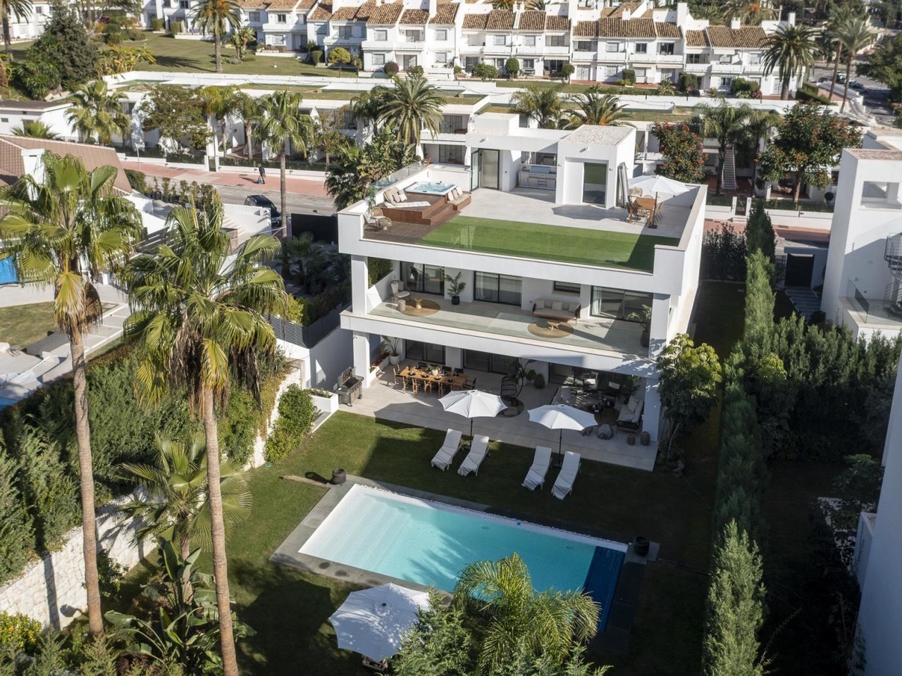 Modern Real Estate